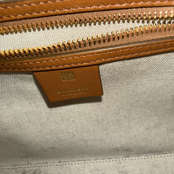 Givenchy Tan Medium Antigona Bag - Picture 9 of 11
